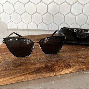 Diff Eyewear Black Sunglasses